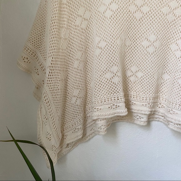 Urban Outfitters LAST CHANCE - Picture 2 of 4